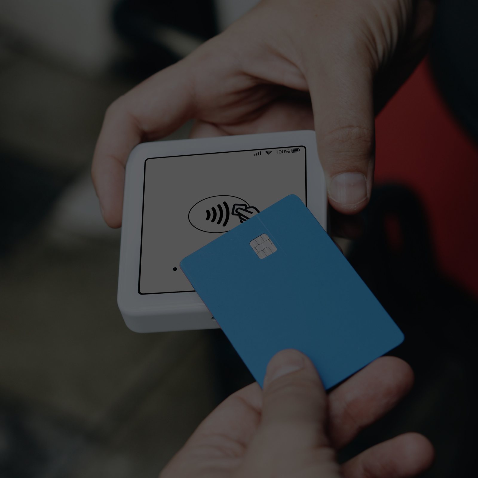 Paiement par carte bancaire sur un terminal sans contact